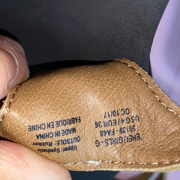 Olukai sandals size 4 - Picture 4 of 6